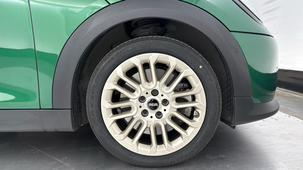 MINI Cooper 2.0 S Exclusive [Level 2] 5dr Auto Petrol Hatchback - Image 14