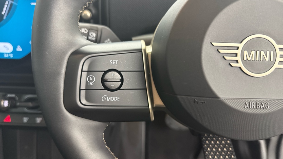 MINI Cooper 1.5 C Classic 5dr Auto Petrol Hatchback - Image 17