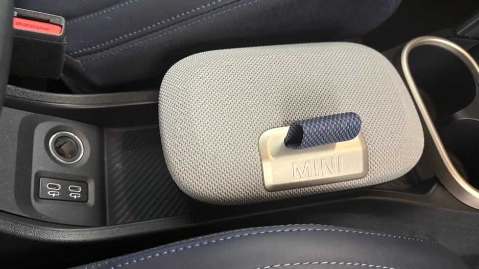 MINI Cooper 1.5 C Exclusive 5dr Auto Petrol Hatchback - Image 19