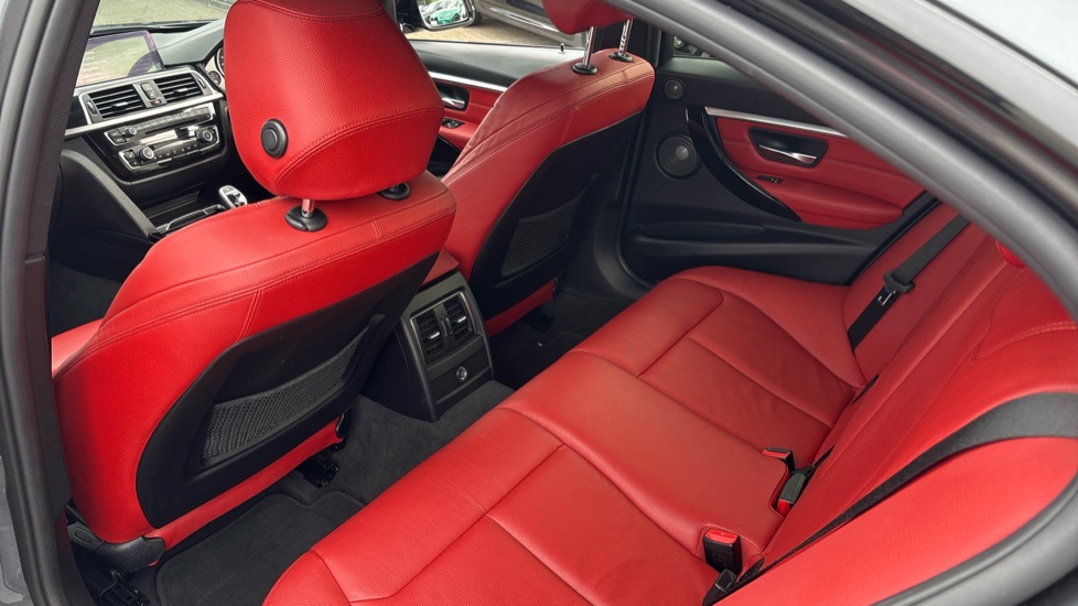 BMW 3 Series 320d M Sport Shadow Edition 4dr Diesel Saloon - Image 16