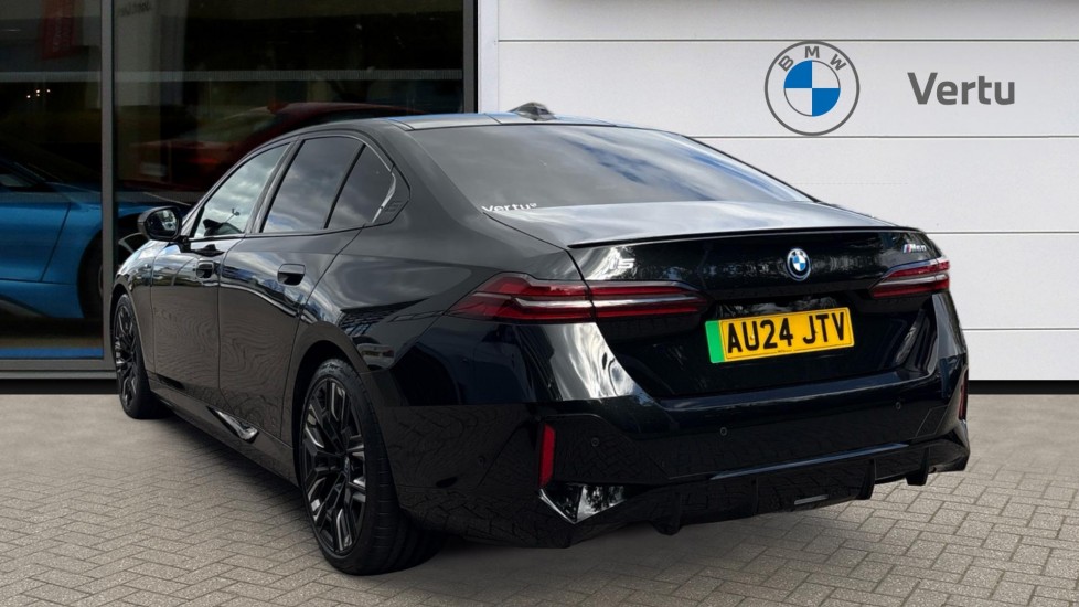 BMW i5 442kW M60 xDrive 84kWh 4dr Auto Electric Saloon - Image 2