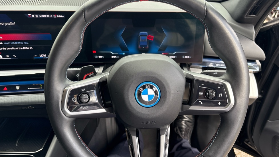 BMW i5 442kW M60 xDrive 84kWh 4dr Auto Electric Saloon - Image 5