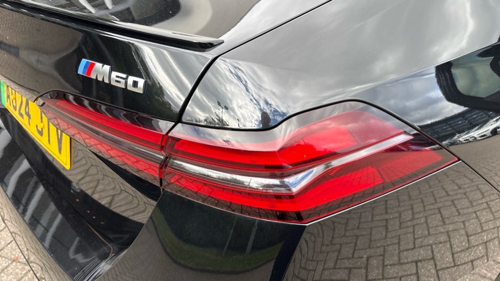 BMW i5 442kW M60 xDrive 84kWh 4dr Auto Electric Saloon - Image 22