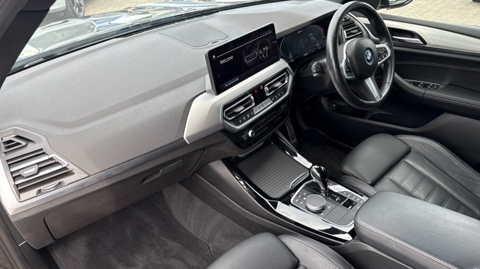 BMW X3 xDrive 30e M Sport 5dr Auto Estate - Image 7