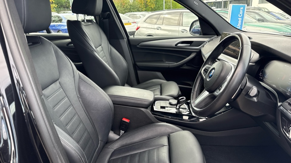 BMW X3 xDrive 30e M Sport 5dr Auto Estate - Image 11