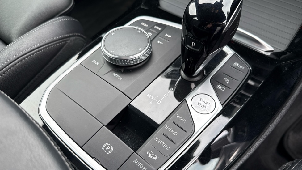 BMW X3 xDrive 30e M Sport 5dr Auto Estate - Image 19