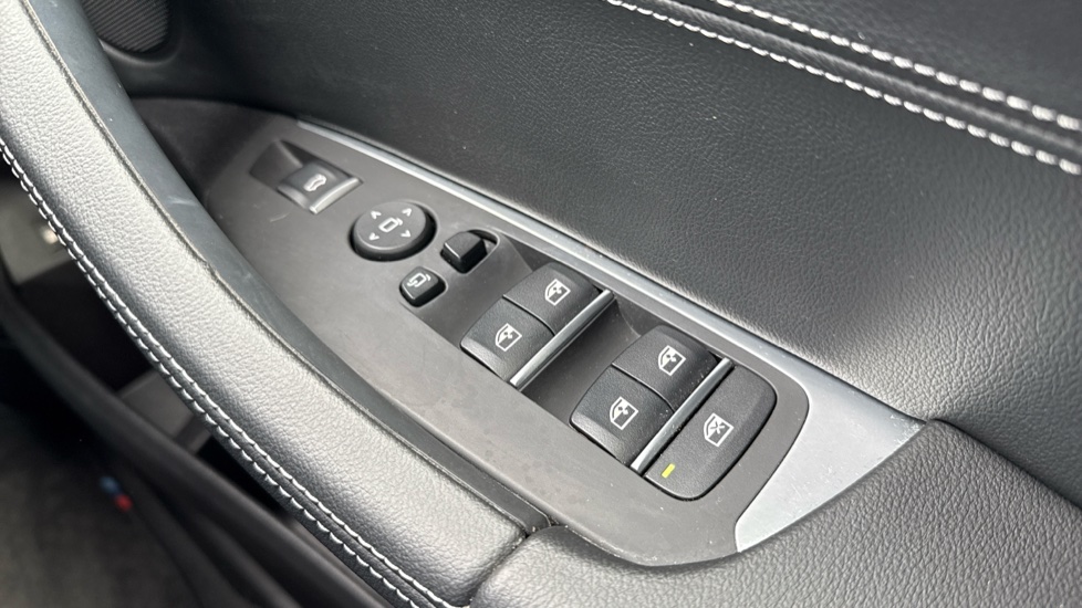 BMW X3 xDrive 30e M Sport 5dr Auto Estate - Image 32