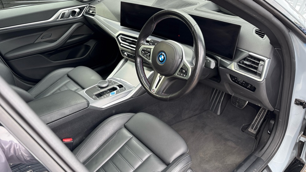 BMW i4 400kW M50 83.9kWh 5dr Auto Electric Hatchback - Image 6