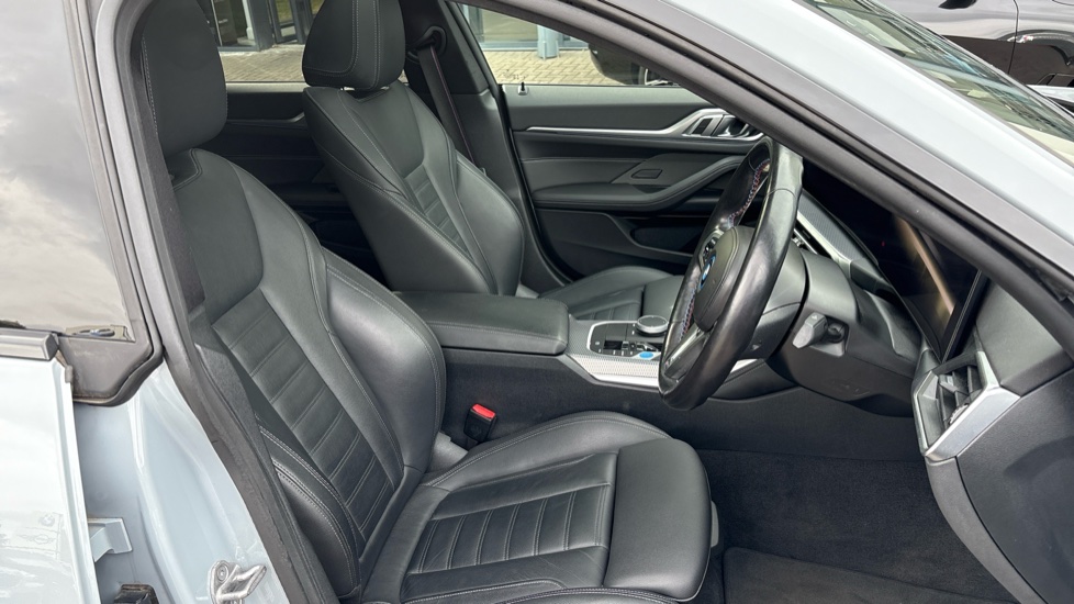 BMW i4 400kW M50 83.9kWh 5dr Auto Electric Hatchback - Image 11