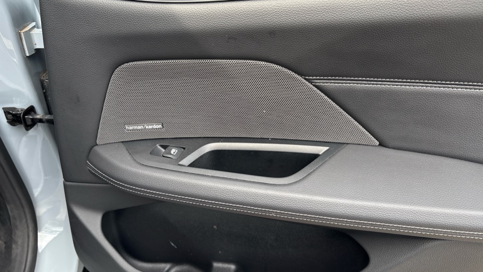 BMW i4 400kW M50 83.9kWh 5dr Auto Electric Hatchback - Image 34