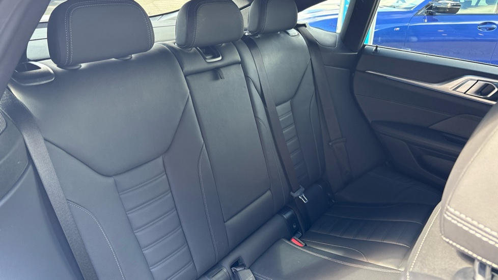 BMW i4 250kW eDrive40 M Sport 83.9kWh 5dr Auto Electric Hatchback - Image 12