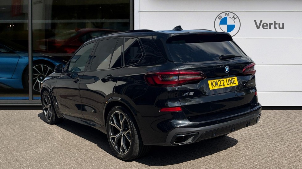 BMW X5 xDrive45e M Sport 5dr Auto Estate - Image 2