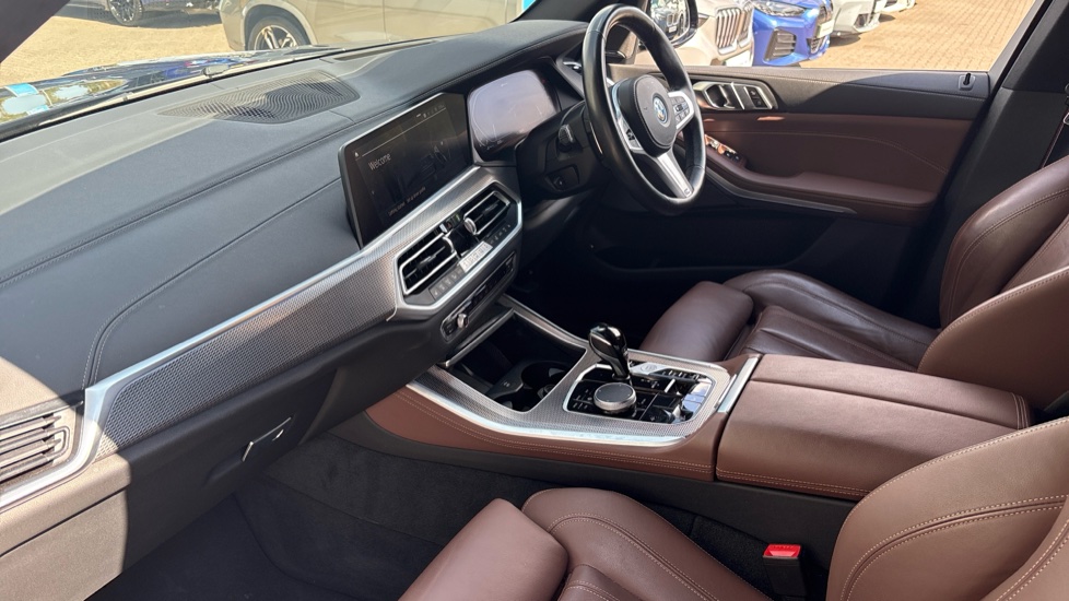 BMW X5 xDrive45e M Sport 5dr Auto Estate - Image 7