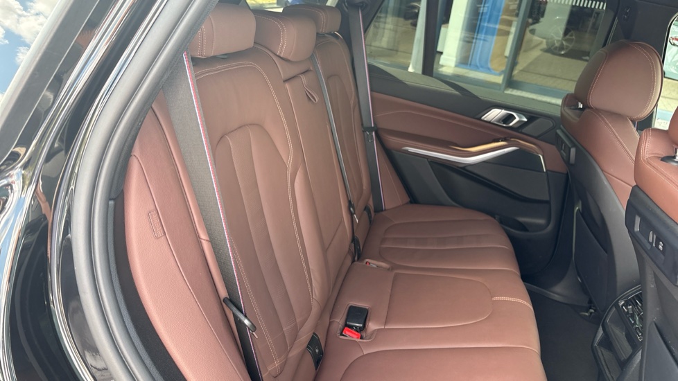 BMW X5 xDrive45e M Sport 5dr Auto Estate - Image 12