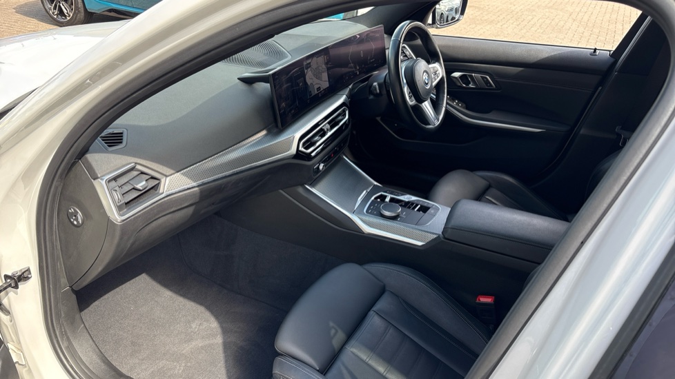 BMW 3 Series 330e M Sport 4dr Step Auto Saloon - Image 7