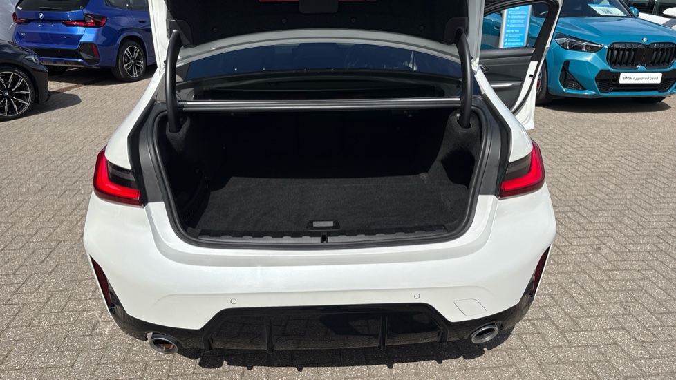 BMW 3 Series 330e M Sport 4dr Step Auto Saloon - Image 13