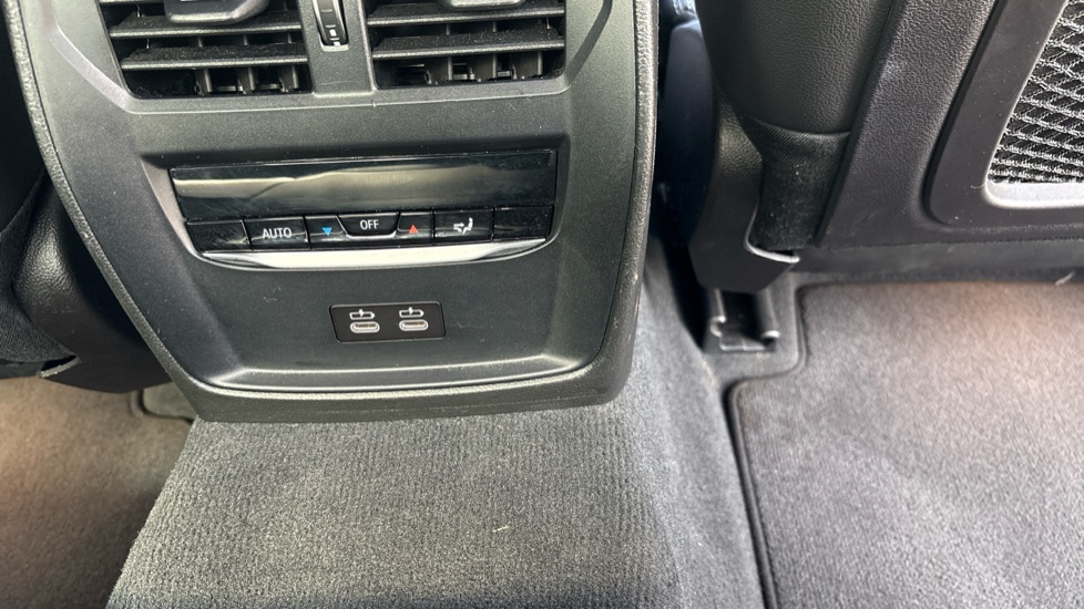 BMW 3 Series 330e M Sport 4dr Step Auto Saloon - Image 30