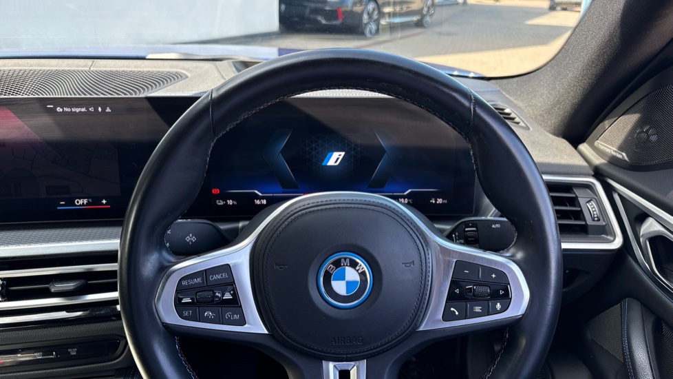 BMW i4 400kW M50 83.9kWh 5dr Auto Electric Hatchback - Image 5