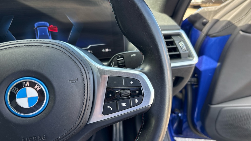 BMW i4 400kW M50 83.9kWh 5dr Auto Electric Hatchback - Image 18