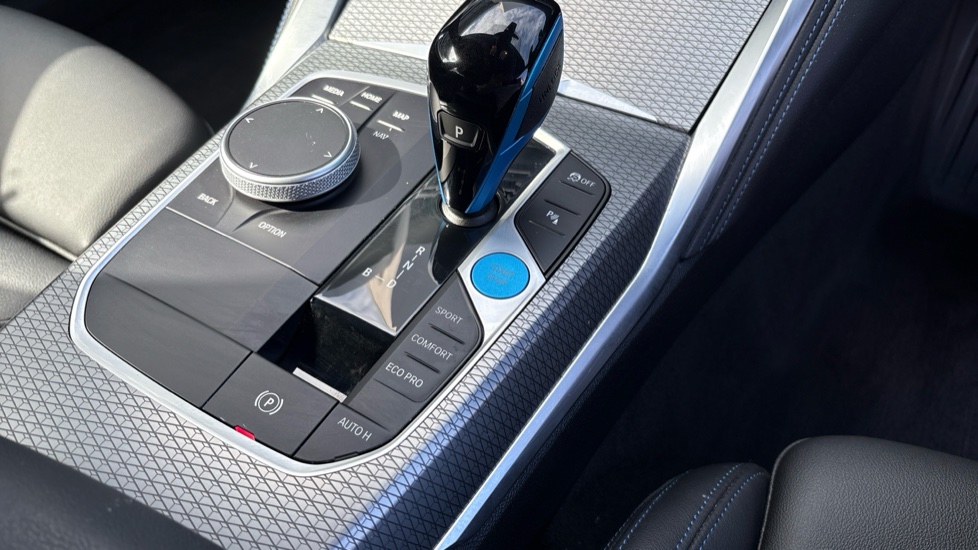 BMW i4 400kW M50 83.9kWh 5dr Auto Electric Hatchback - Image 19