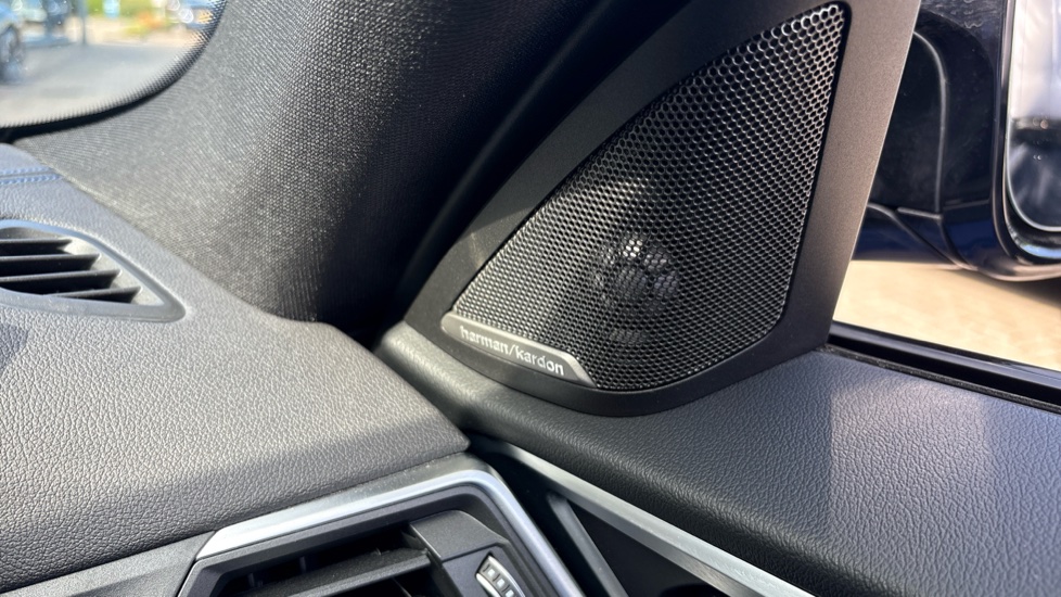BMW i4 400kW M50 83.9kWh 5dr Auto Electric Hatchback - Image 20