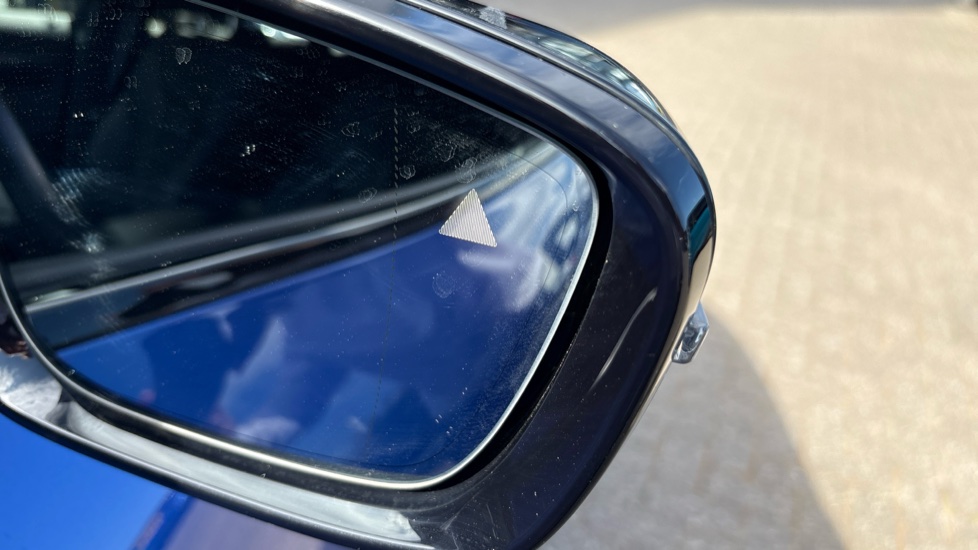 BMW i4 400kW M50 83.9kWh 5dr Auto Electric Hatchback - Image 35