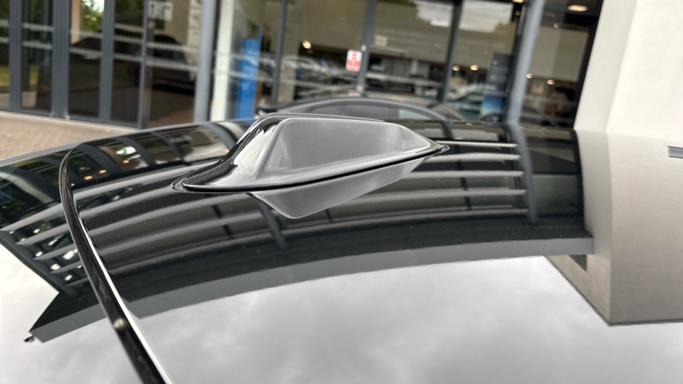 BMW 3 Series 330e M Sport 4dr Step Auto Saloon - Image 29