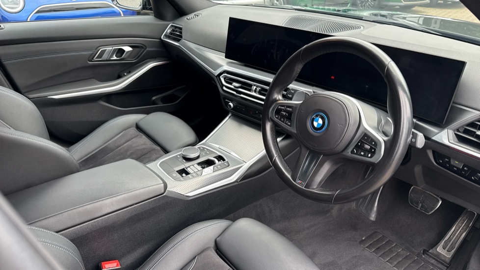 BMW 3 Series 330e xDrive M Sport 5dr Step Auto Estate - Image 6
