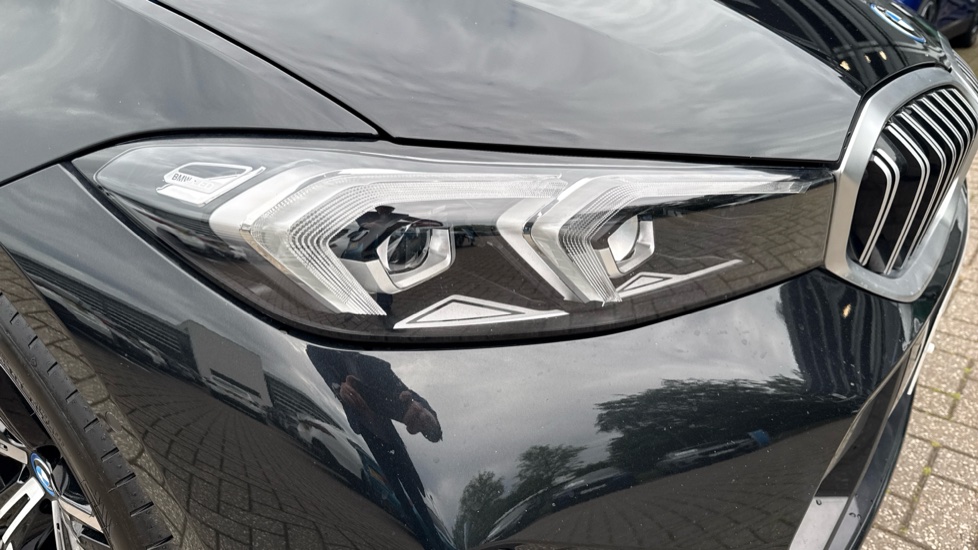 BMW 3 Series 330e xDrive M Sport 5dr Step Auto Estate - Image 23