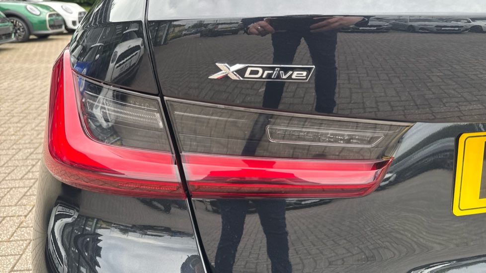 BMW 3 Series 330e xDrive M Sport 5dr Step Auto Estate - Image 29
