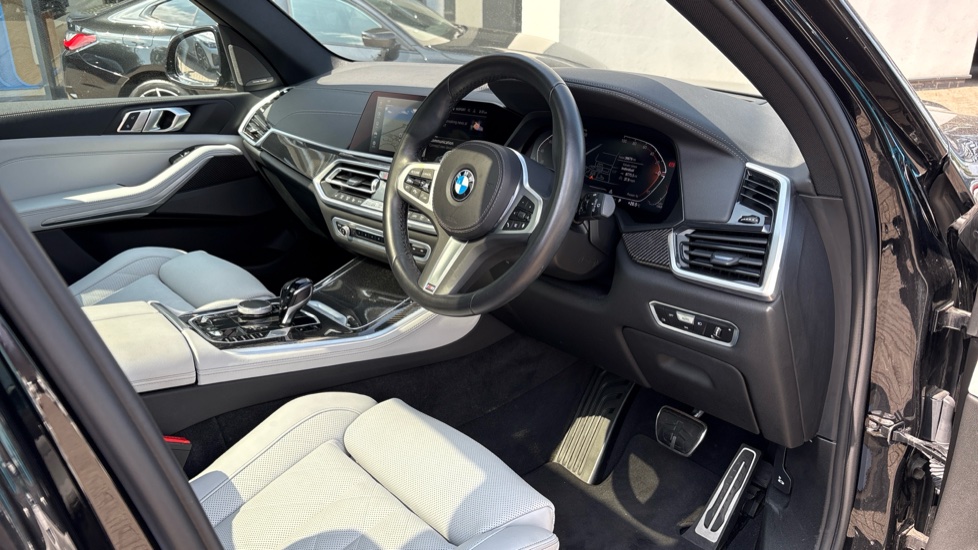 BMW X5 xDrive40d MHT M Sport 5dr Auto Diesel Estate - Image 11