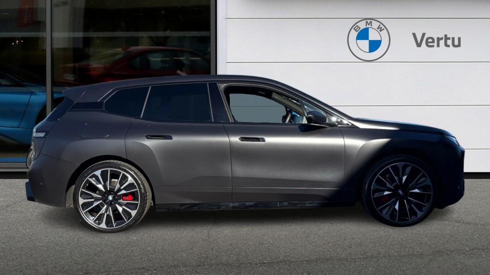 BMW iX 300kW xDrive45 Sport 101kWh 5dr Auto [Skylounge] Electric Estate - Image 3