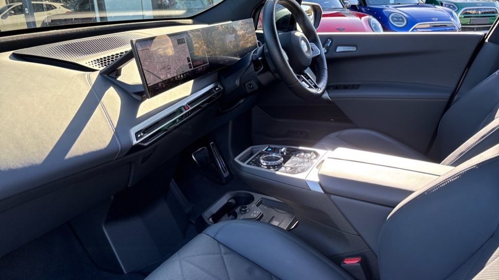 BMW iX 300kW xDrive45 Sport 101kWh 5dr Auto [Skylounge] Electric Estate - Image 7