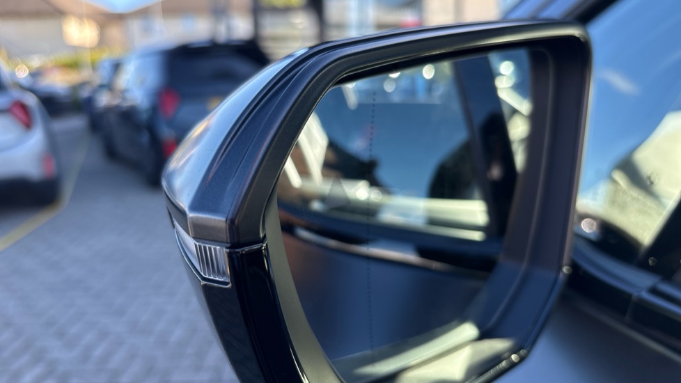 BMW iX 300kW xDrive45 Sport 101kWh 5dr Auto [Skylounge] Electric Estate - Image 28
