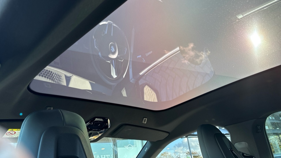 BMW iX 300kW xDrive45 Sport 101kWh 5dr Auto [Skylounge] Electric Estate - Image 36