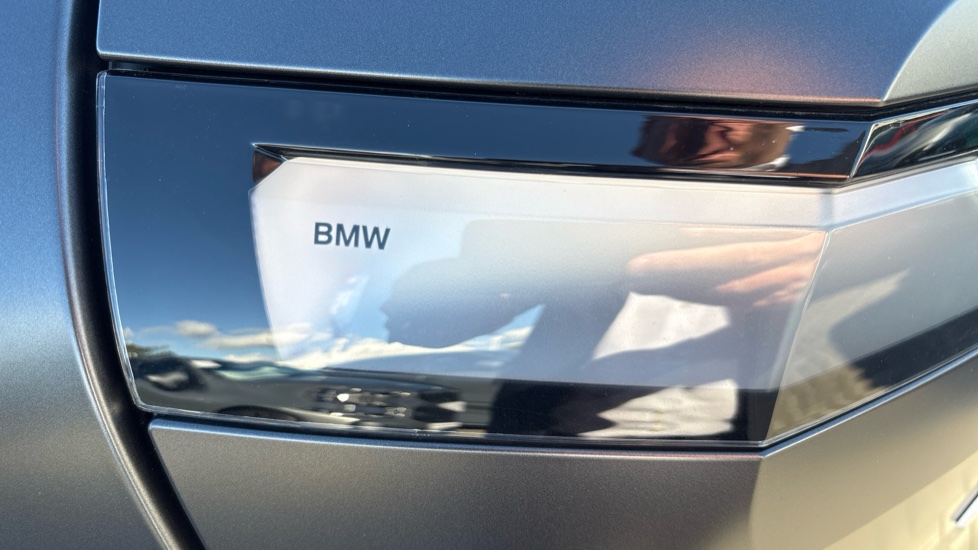 BMW iX 300kW xDrive45 Sport 101kWh 5dr Auto [Skylounge] Electric Estate - Image 38