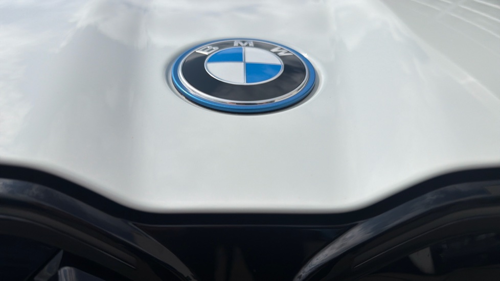 BMW iX2 150kW eDrive20 M Sport 65kWh 5dr Auto [Tech/Pro] Electric Hatchback - Image 24