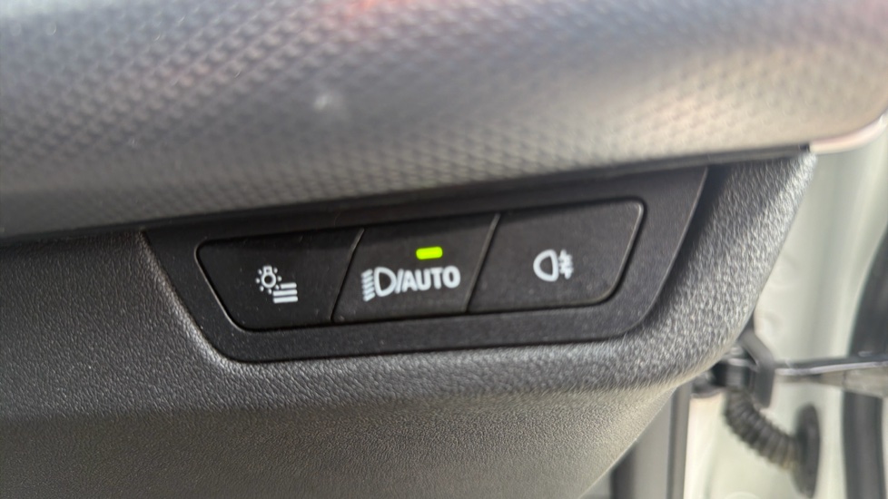 BMW iX2 150kW eDrive20 M Sport 65kWh 5dr Auto [Tech/Pro] Electric Hatchback - Image 55