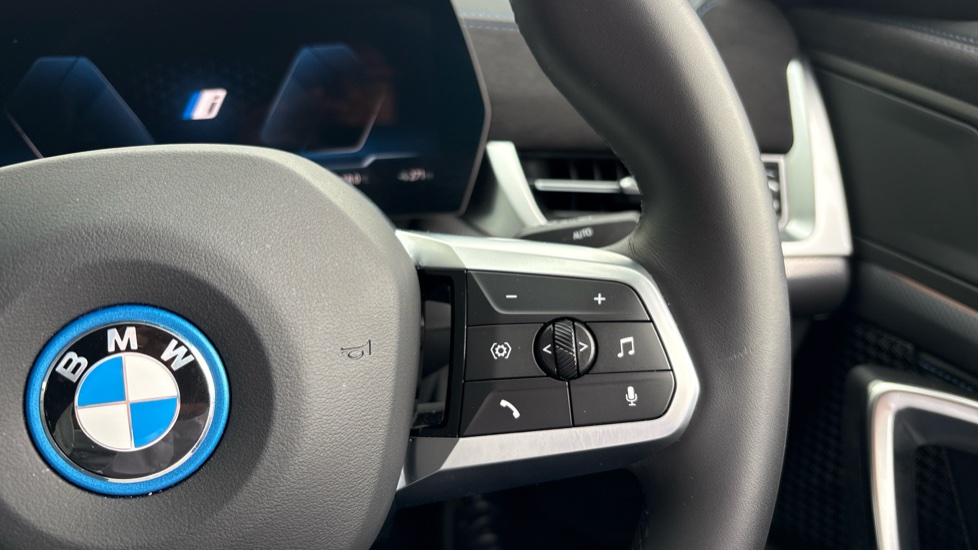 BMW iX2 150kW eDrive20 M Sport 65kWh 5dr Auto [Tech/Pro] Electric Hatchback - Image 18