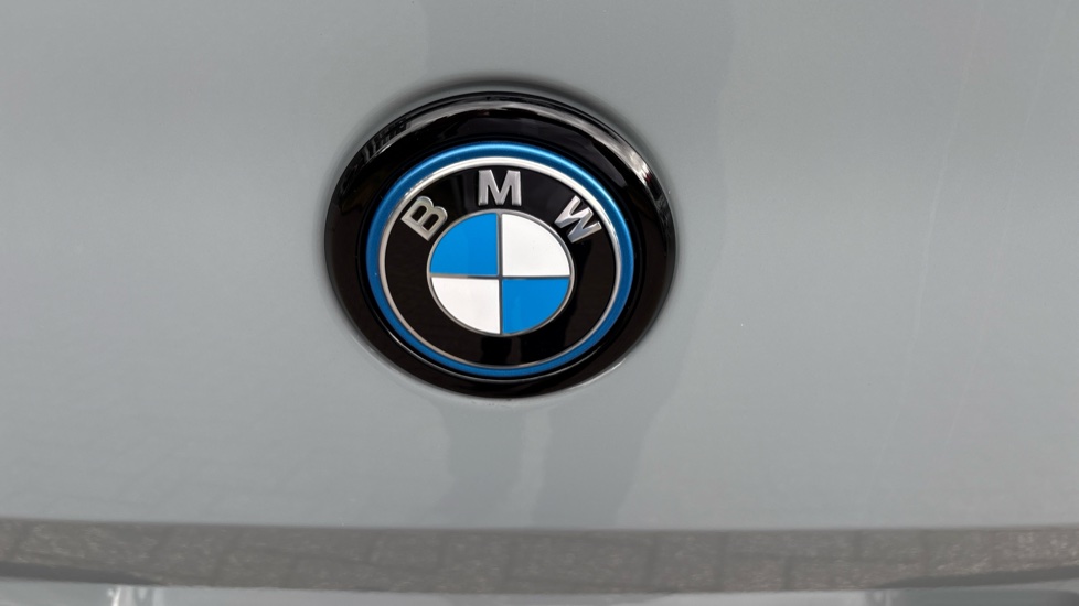 BMW iX2 150kW eDrive20 M Sport 65kWh 5dr Auto [Tech/Pro] Electric Hatchback - Image 23
