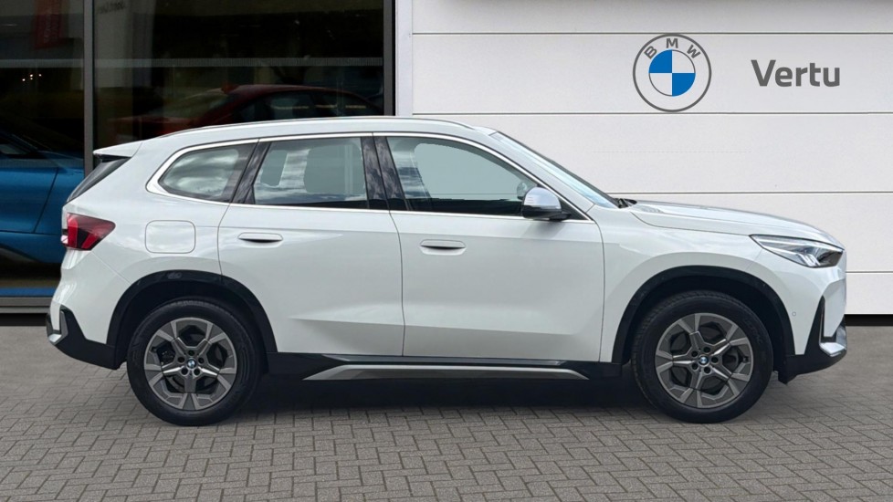 BMW X1 xDrive 23i MHT xLine 5dr Step Auto Petrol Estate - Image 3