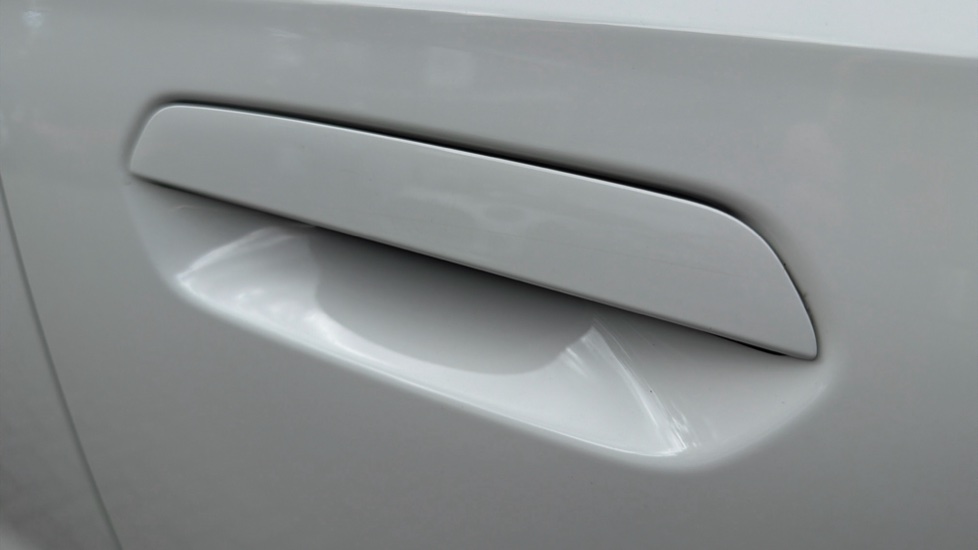 BMW X1 xDrive 23i MHT xLine 5dr Step Auto Petrol Estate - Image 27