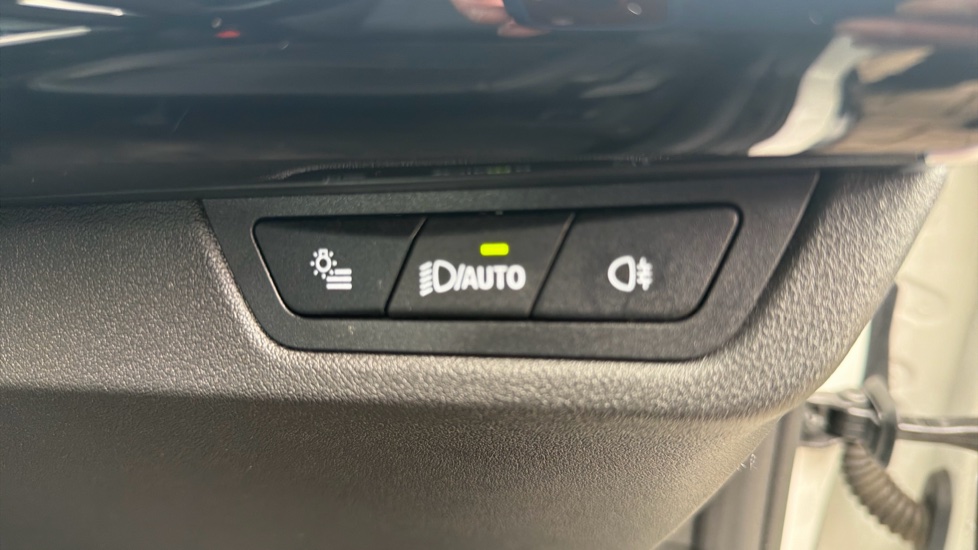 BMW X1 xDrive 23i MHT xLine 5dr Step Auto Petrol Estate - Image 49