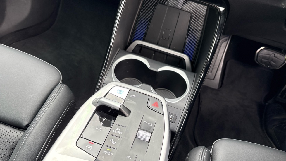 BMW iX1 150kW eDrive20 M Sport 65kWh 5dr Auto [Tech/Pro] Electric Estate - Image 10