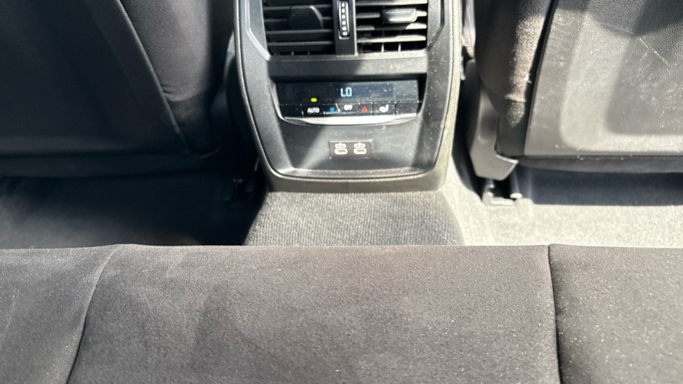 BMW 3 Series 320i M Sport 4dr Step Auto [Pro Pack] Petrol Saloon - Image 33