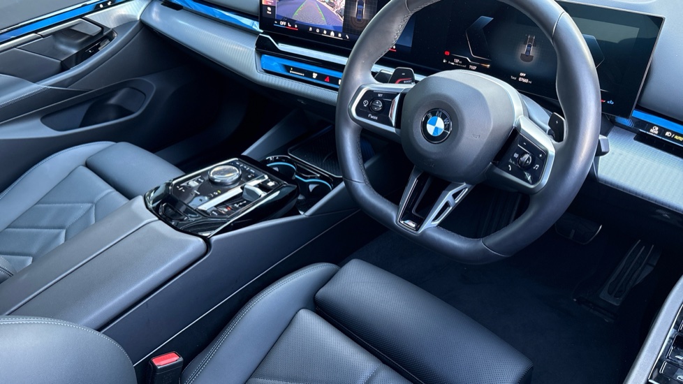 BMW 5 Series 520i M Sport 4dr Auto Petrol Saloon - Image 6