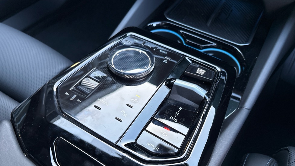 BMW 5 Series 520i M Sport 4dr Auto Petrol Saloon - Image 19