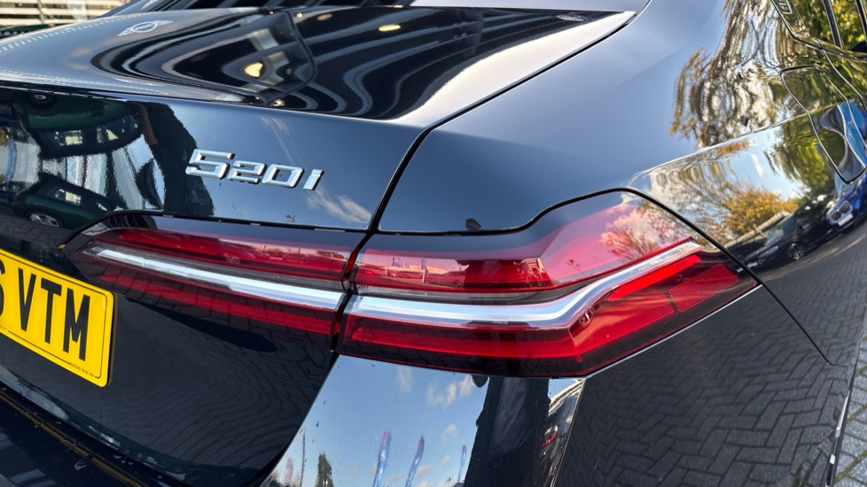 BMW 5 Series 520i M Sport 4dr Auto Petrol Saloon - Image 21