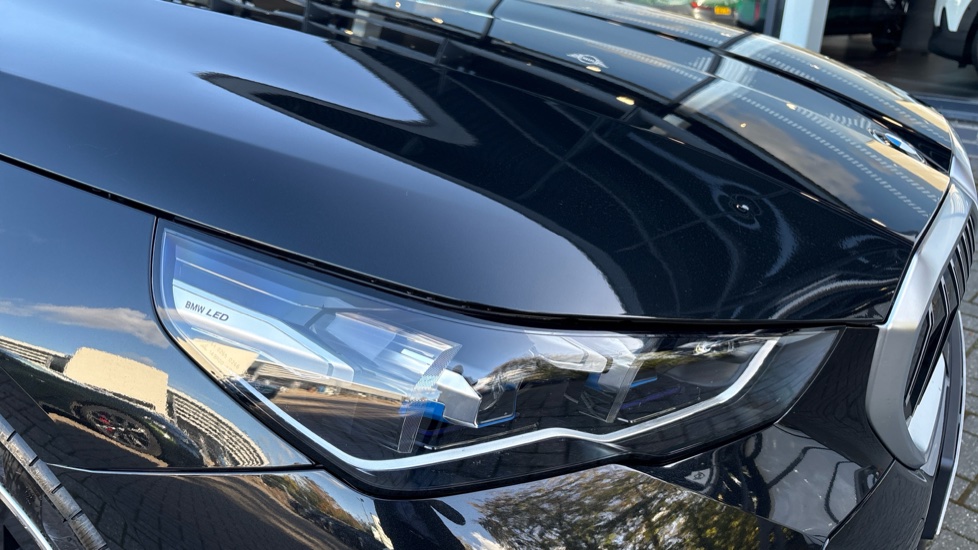 BMW 5 Series 520i M Sport 4dr Auto Petrol Saloon - Image 22