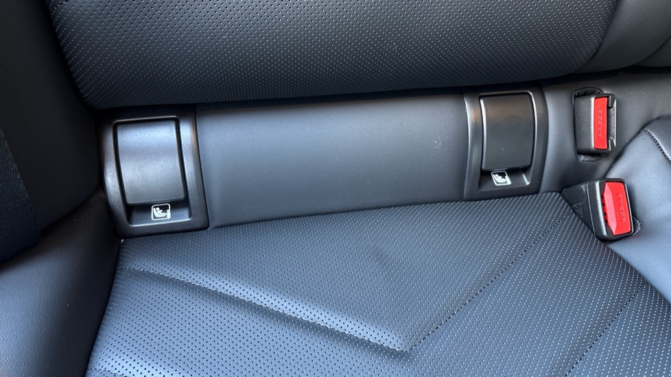 BMW 5 Series 520i M Sport 4dr Auto Petrol Saloon - Image 37